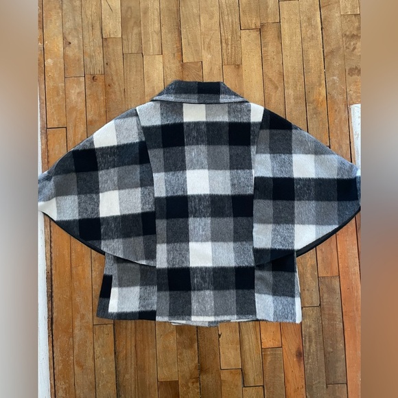 ALYX black and white Buffalo plaid cape-Large - Picture 11 of 13